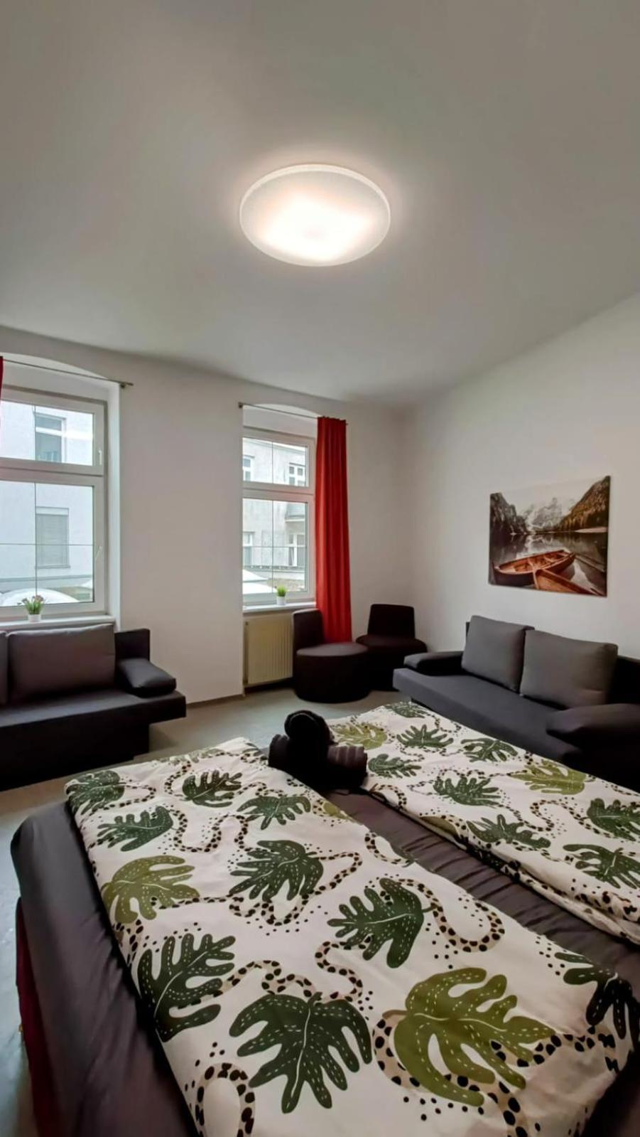 Near Schoenbrunn - Economy Rooms In Shared Apartment At Meidling Train Station Вена Экстерьер фото