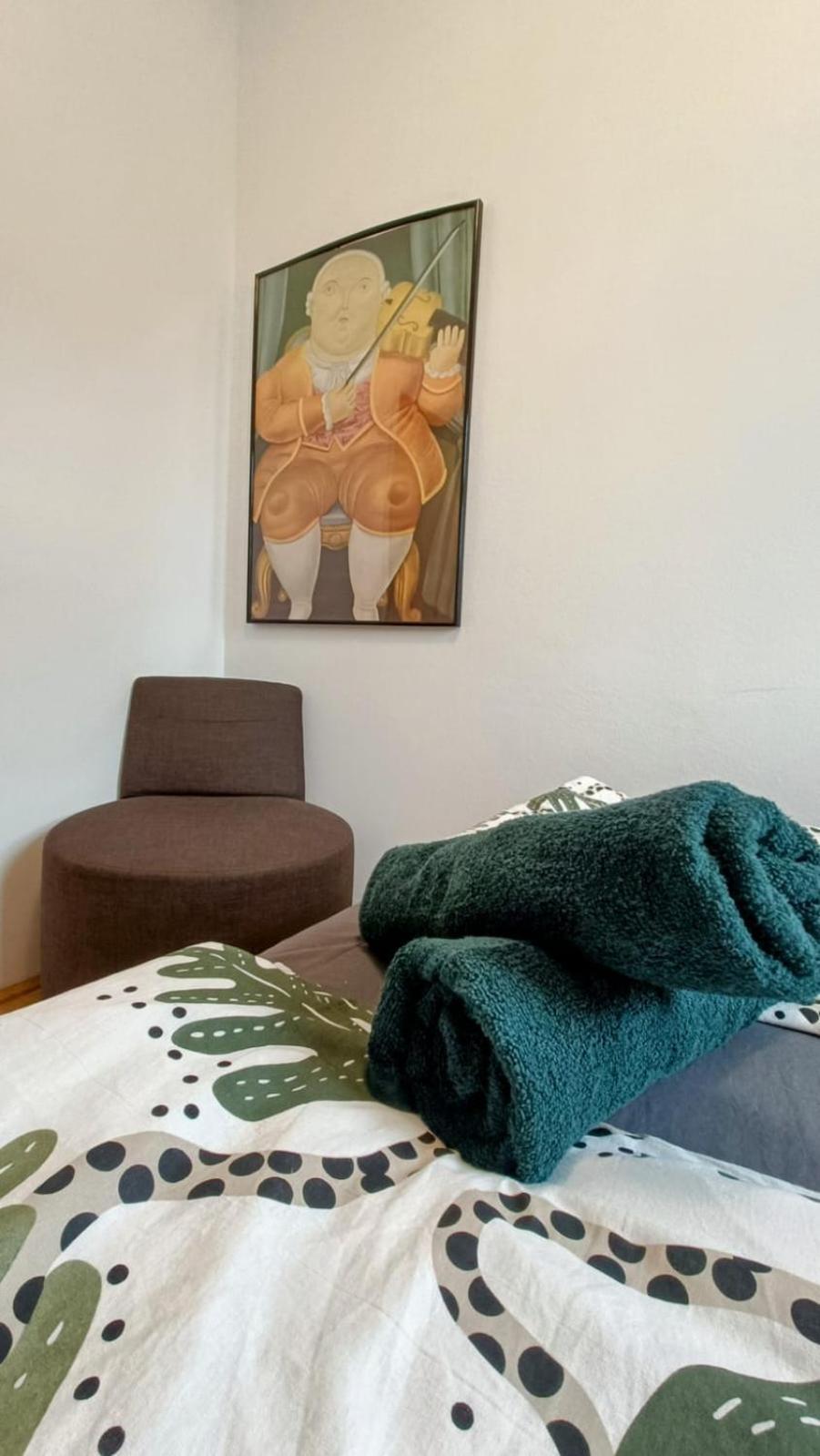 Near Schoenbrunn - Economy Rooms In Shared Apartment At Meidling Train Station Вена Экстерьер фото